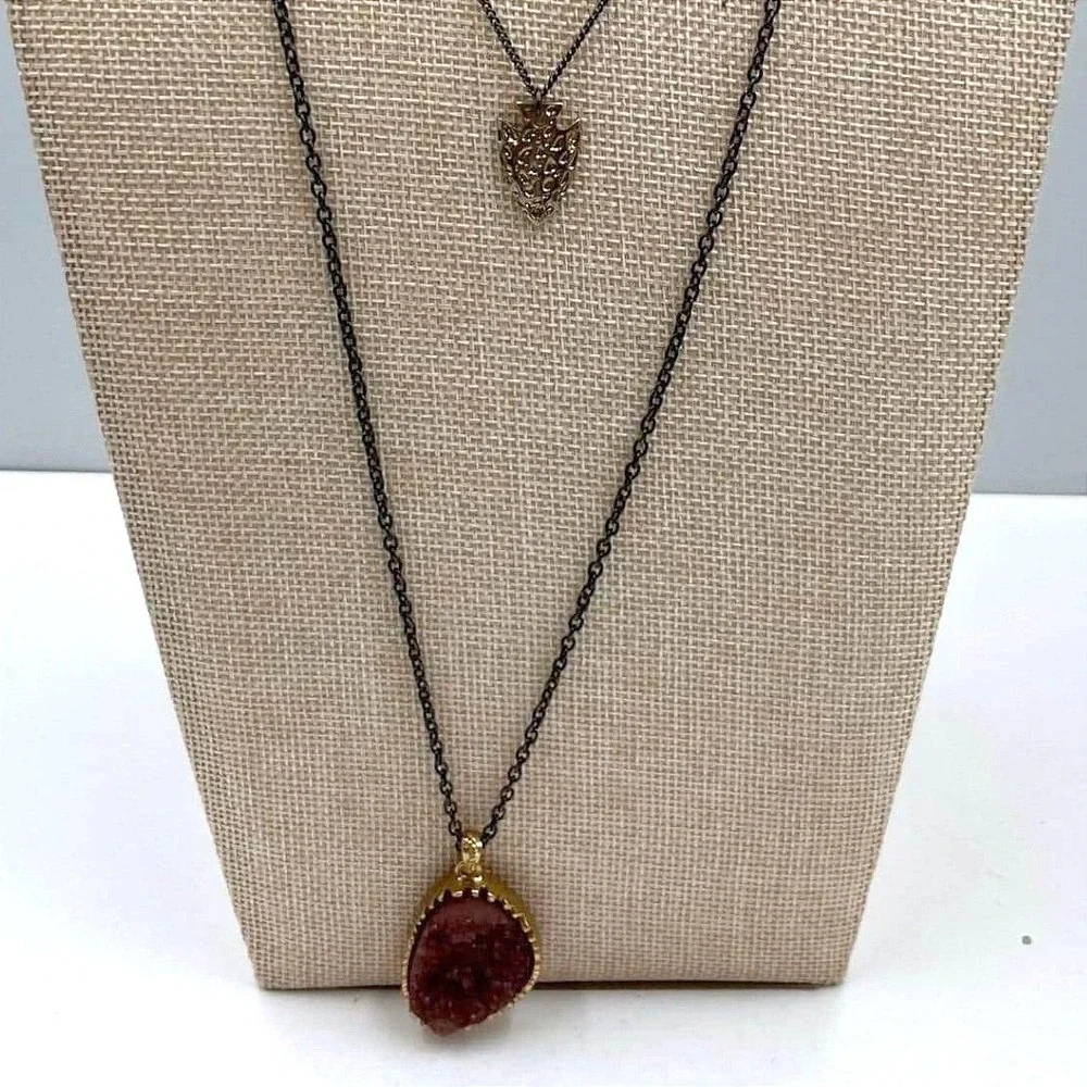 Vintage Gunmetal Gold Tone Arrowhead Chevron Faux Druzy Layered Pendant Necklace
